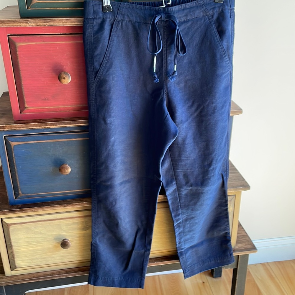J Crew Seaside Cropped Pants Navy.  Size Small P